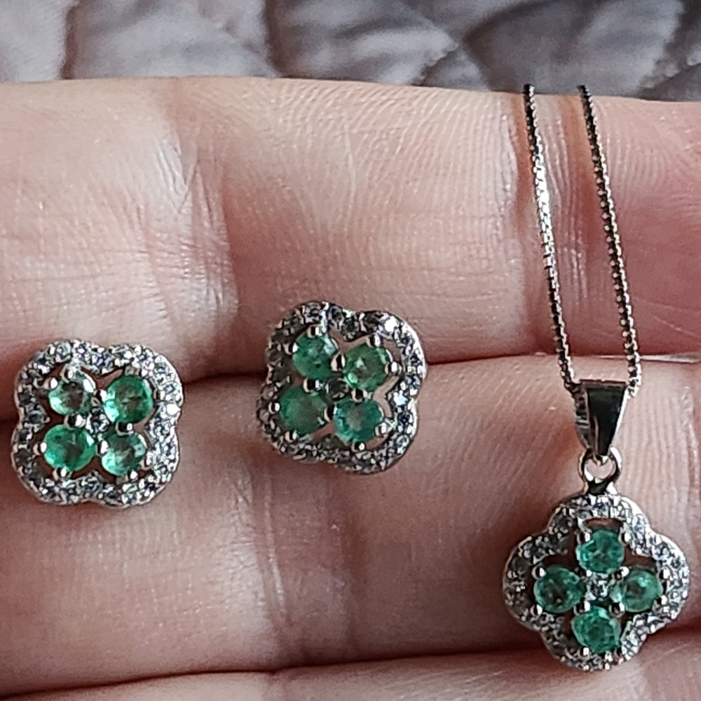 Natural Green Emerald Clover Set